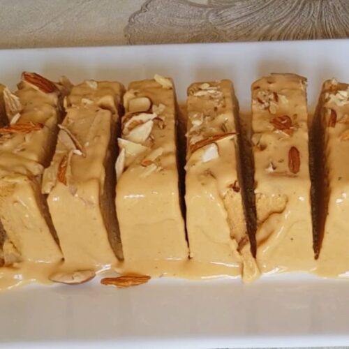 Malia kulfi served in a plate