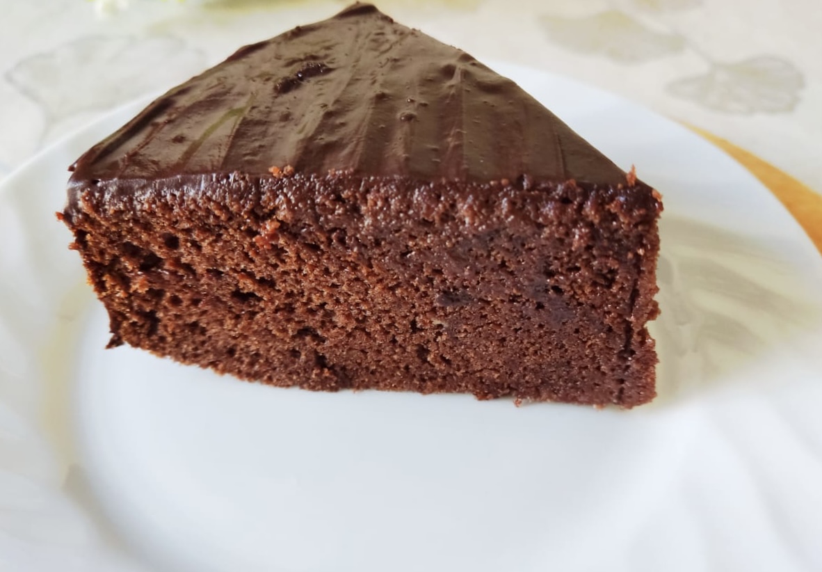 Moist chocolate cake